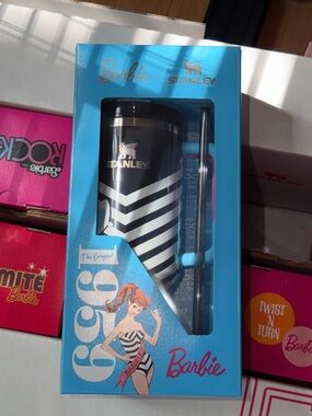 Barbie X Stanley Original 1959 black & white Chevron 40oz Quencher Tumbler
